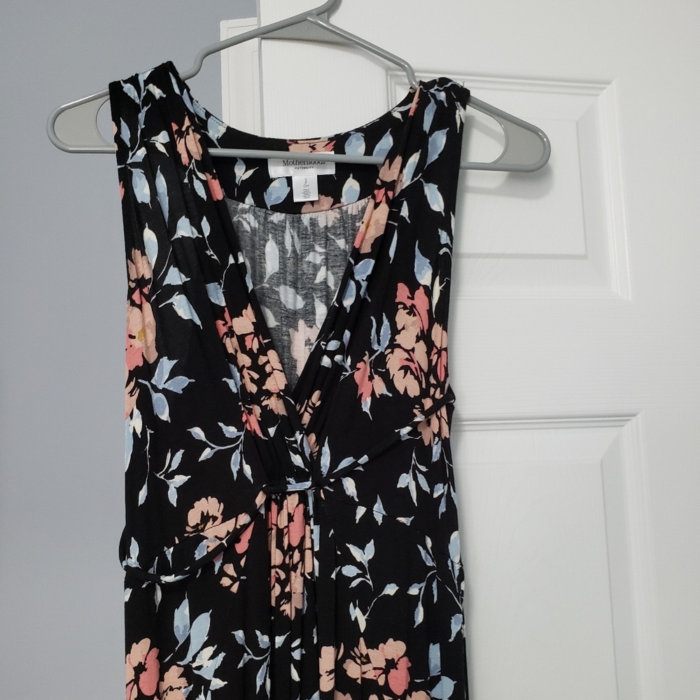 Maternity maxi dress